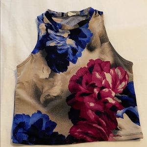 Flower cropped tank top